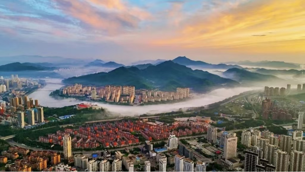 明月共此时 平安度元宵——致全体市民一封信